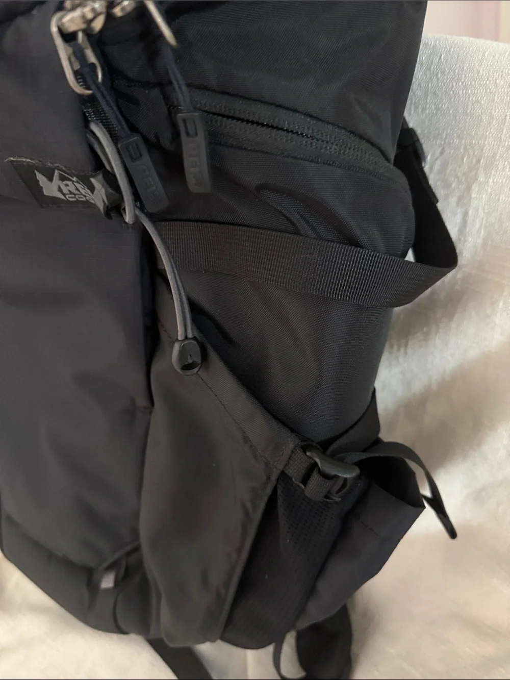 REI Black Men's Hiking Backpack with Organized Pockets